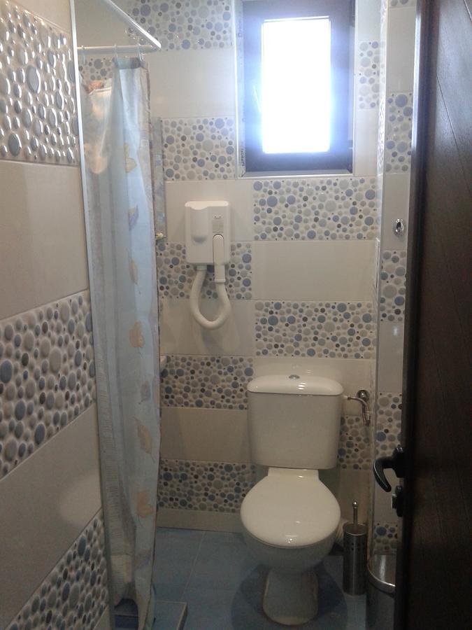 Family Hotel Balkana 아프릴치 외부 사진