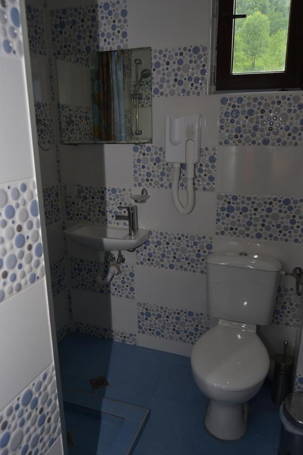 Family Hotel Balkana 아프릴치 외부 사진