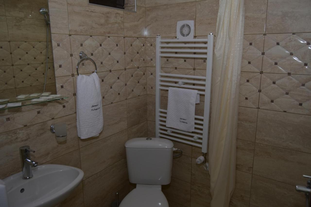 Family Hotel Balkana 아프릴치 외부 사진